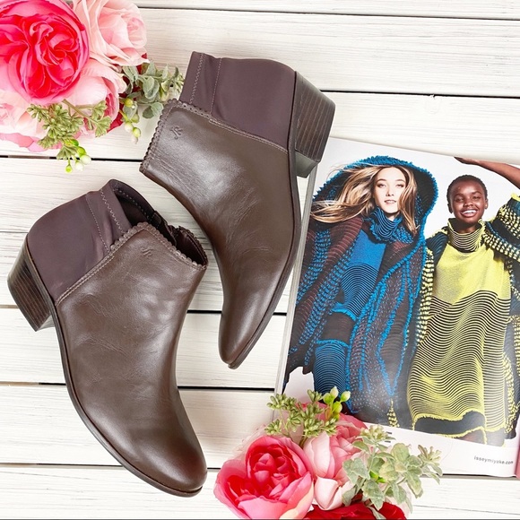 Jack Rogers Shoes - Jack Rogers Bailee Brown Leather Ankle Boots 9.5